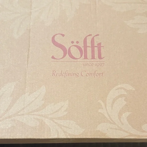 Sofft Women's brown leather Ankle Boots - Picture 6 of 9